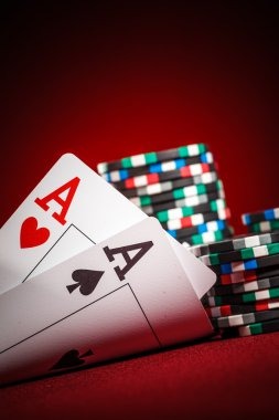 777lucky support contact options showing email, phone, and live chat channels