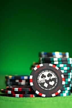 Golden Toad slot game interface showing five reels, paylines, and bet controls