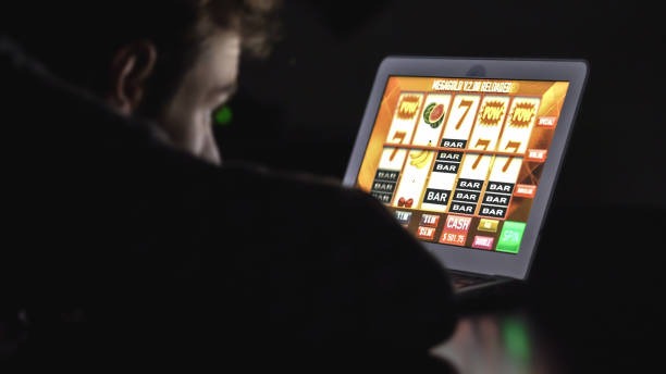 Payment methods DANA OVO GoPay ShopeePay on smartphone screen